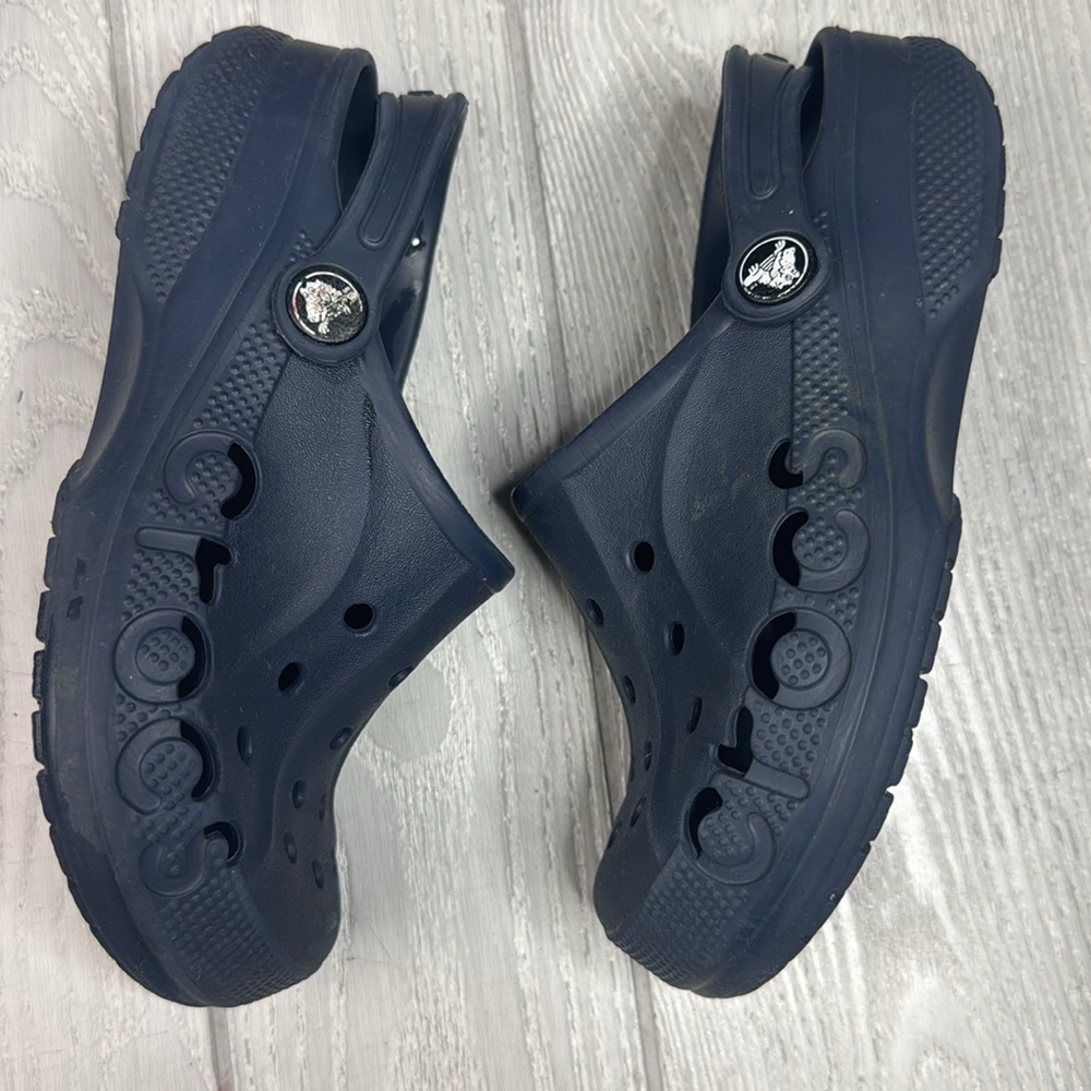 Crocs Baya Clog, Navy blue, kids size J 1 - Picture 2 of 5